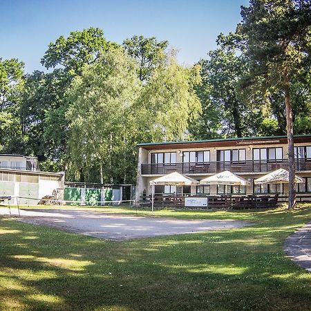 Yacht Club Bezdrev Hotel Hluboká nad Vltavou Eksteriør billede