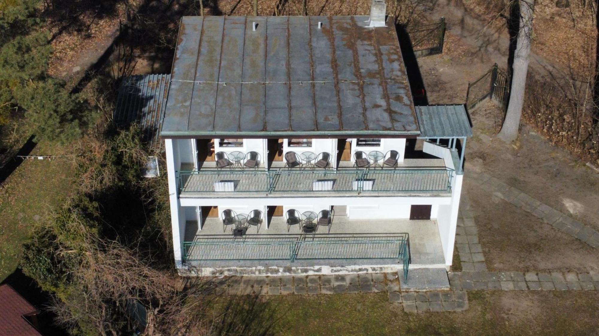 Yacht Club Bezdrev Hotel Hluboká nad Vltavou Eksteriør billede